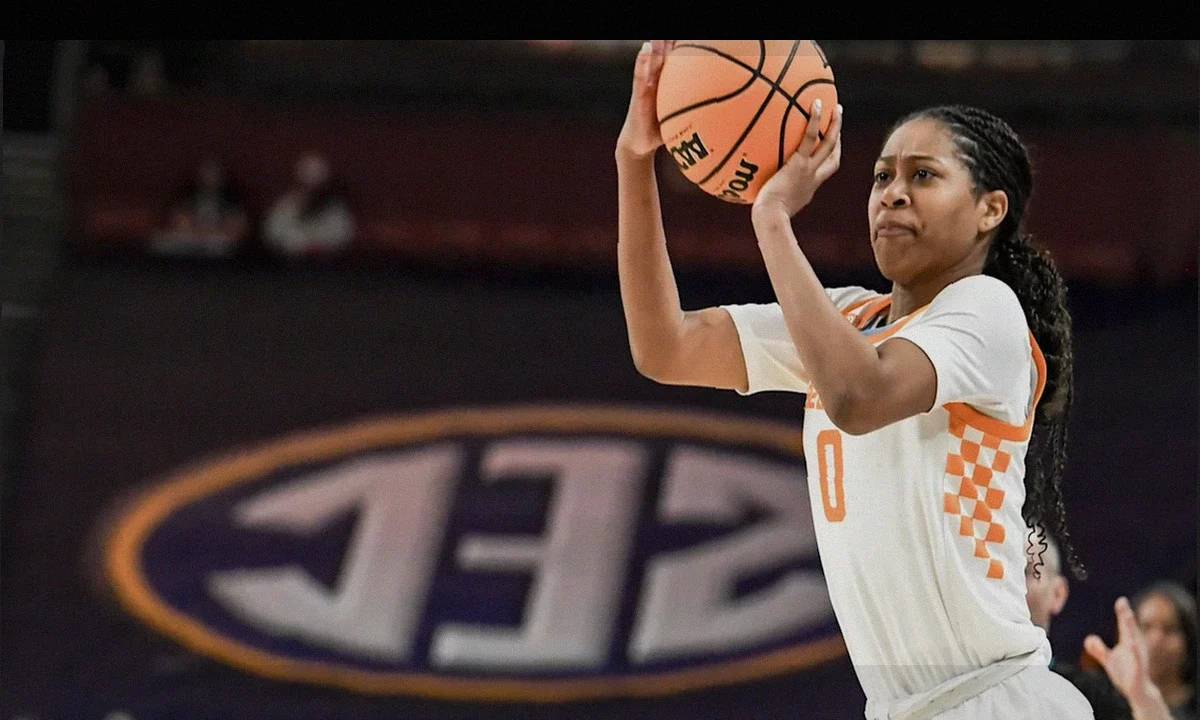 Баскетбол Lady Vols принял экс-игрока Boston College из Англии на официальном визите